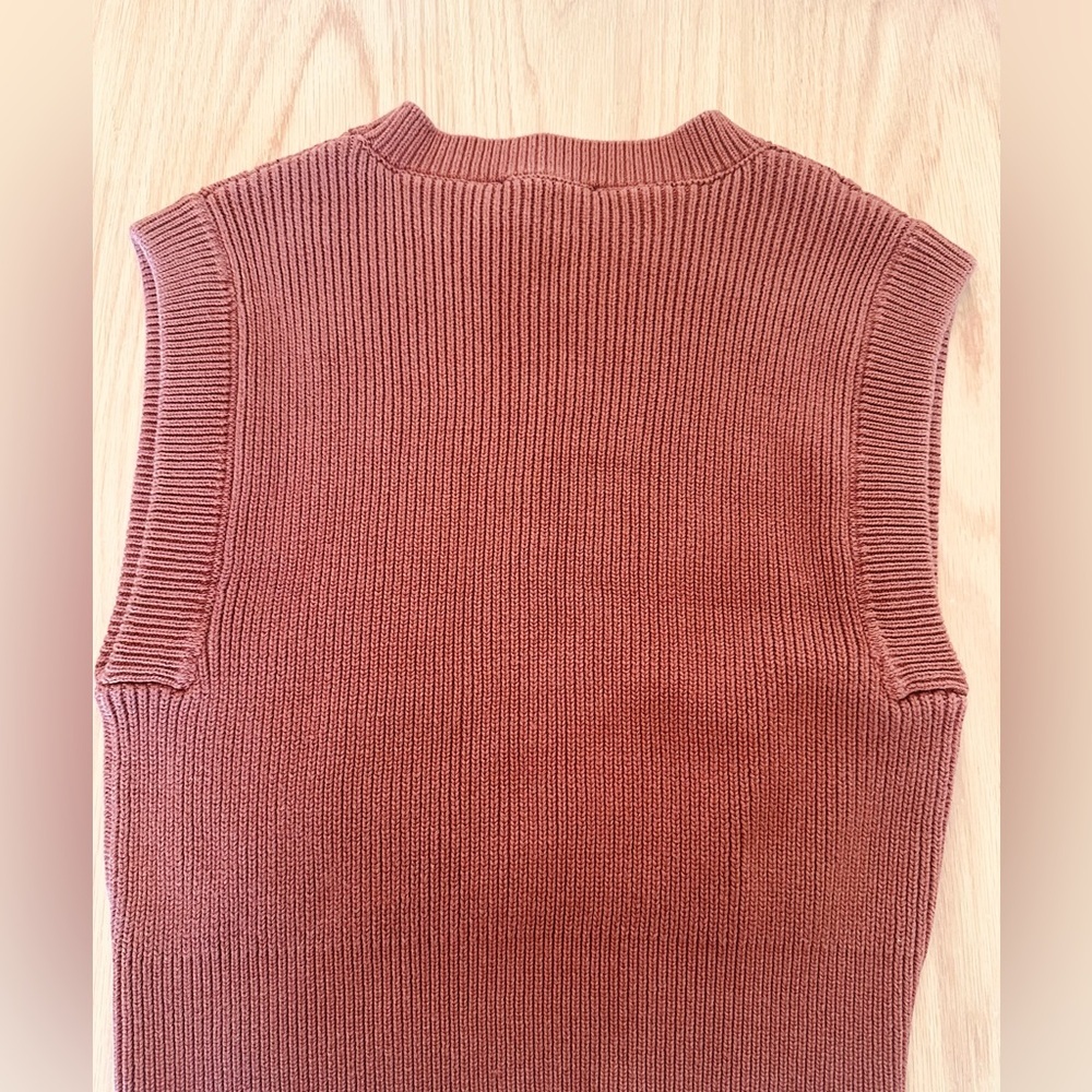Broadway 38 Cable Knit Sleeveless Sweater - Rust - Picture 2 of 6